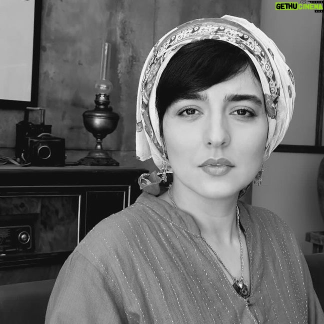 Narges Mohammadi Instagram - بهترین فصلی که دوست دارم اردیبهشت چون تولد سارای عزیزم و محسن عزیزتر از جانم ..
سارا جون تو بهترین ،همراه ترین خواهر دنیا هستی 🌺♥️🌸
دوستت دارم و ارزو می کنم امسال بهترین سال زندگیت باشه عشق منی 🎂🌸♥️🌺🌺
تولدت مبارک♥️🌺