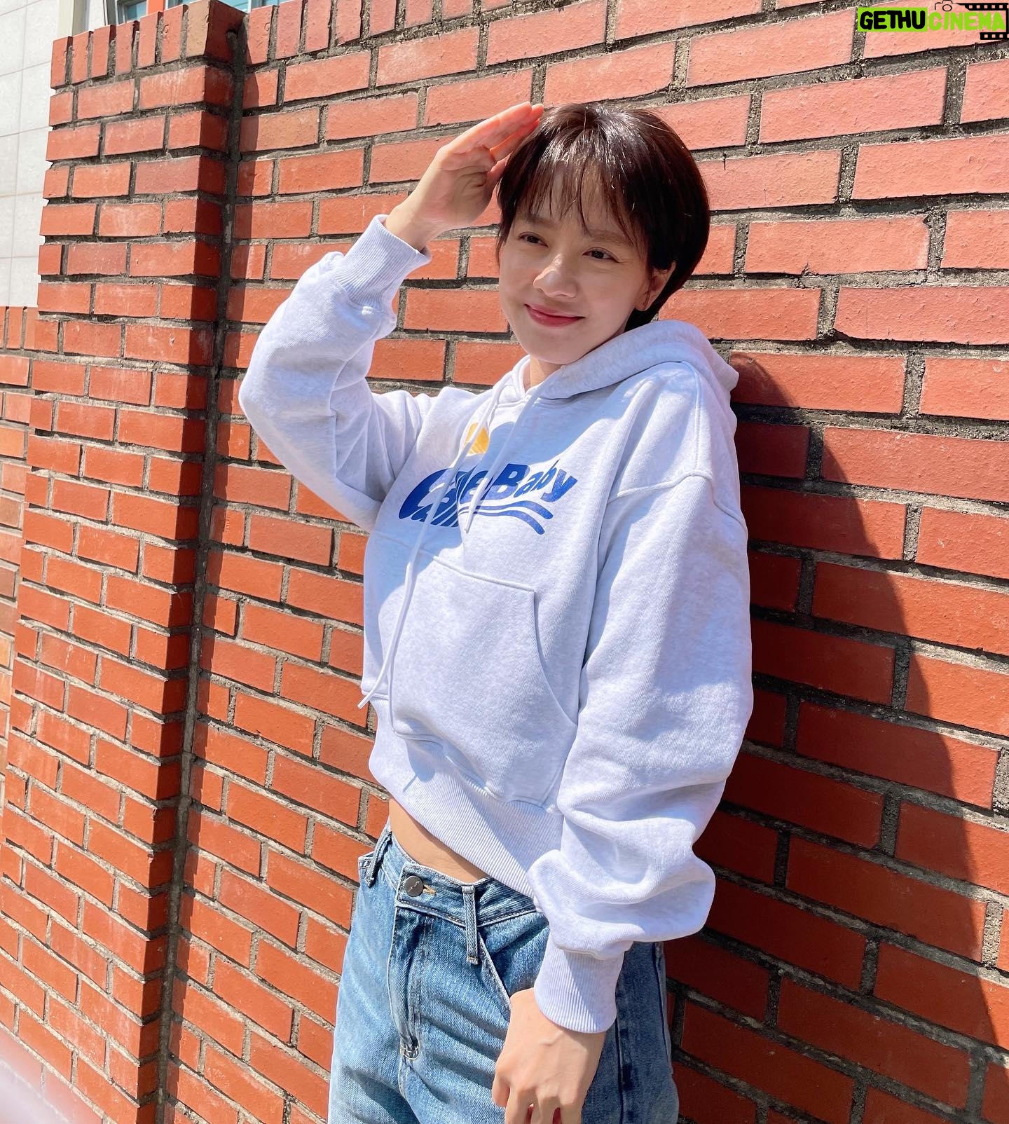 Song Ji-hyo - 342.8K Likes - 오늘도 🌞🌞