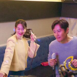 Shin Min-a Instagram - 오늘밤 선아 동석 이야기 많시부 💜

#우리들의블루스 #ourblues