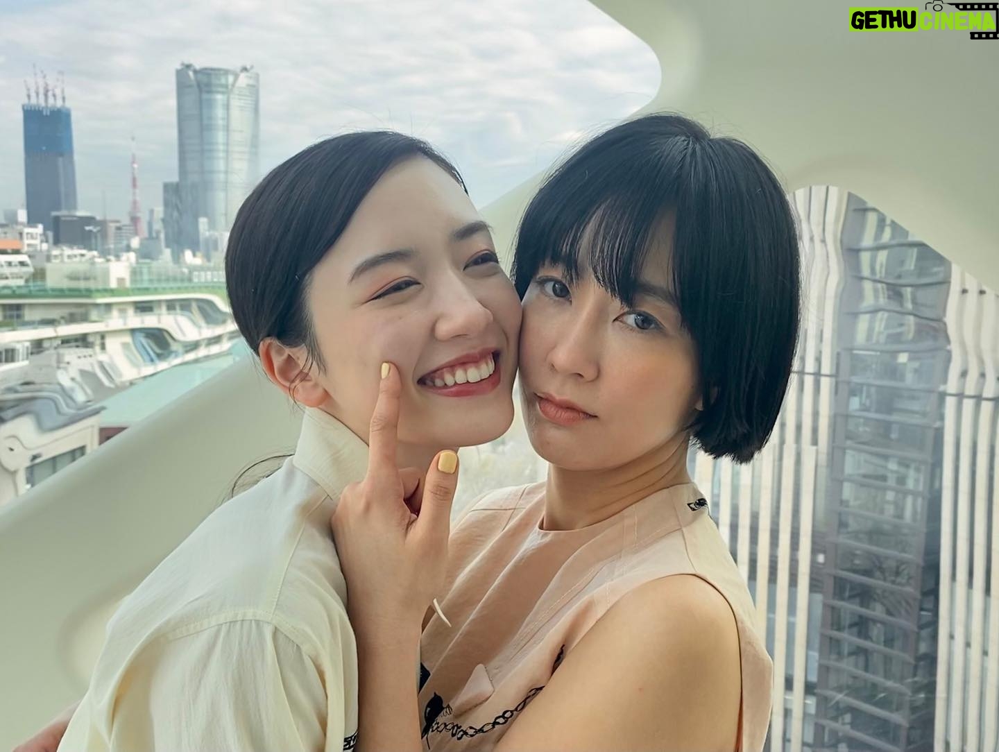 Mei Nagano Instagram - ・
久しぶりに会えたお姉やん🤍
@mizukawa_asami
@prada
@id_japan