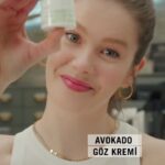 Burcu Biricik Instagram – Dikkat dikkat 📣 Cildinizin tüm nem ihtiyacını karşılayacak Kiehl’s Favori Nem İkisi’yle tanışmak için Kiehl’sa bekleniyorsunuz 💙! @kiehlsturkiye #isbirligi
