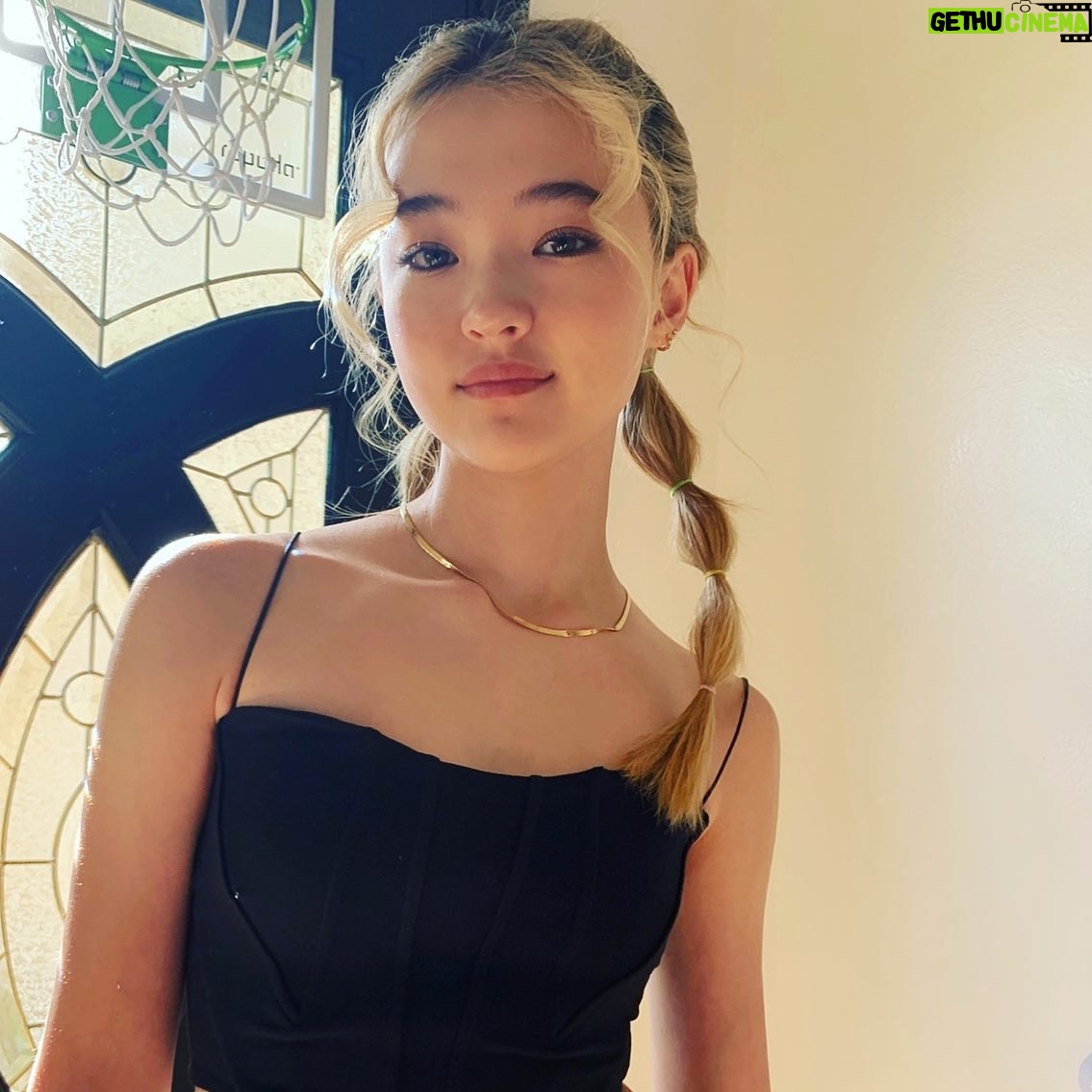 Ella McKenzie Instagram - Braids, Friday night dinners, Family time 😍