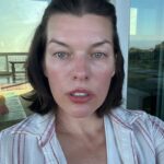 Milla Jovovich Instagram – Haha, selfies get more attention, so now that i have yours, come to the @womensmarch rally this Saturday morning the 14th at 10am at City Hall in Downtown LA! I will be speaking and I hope you all can make it to support Women’s Reproductive Rights. Bring water, wear green and come support a movement that really should not need to be happening in this day and age🤦🏻‍♀️. #bansoffourbodies #scotuslied