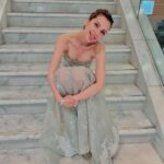 İrem Helvacıoğlu Instagram – Bu görkemli gece de beni ağırlayan ve ödüle layık gören @klassmagazin ailesine teşekkür ederim. 💙💙💙
Gecede kendimi prenses gibi hissetmem için  bu şahane Işıl Işıl  elbiseyi bana hazırlayan güzel kadın ve güzel ekibe
@tuvana_buyukcinar 💕💕💕💕
Yüzümün bu şahane ışıltısı için  canım kadın 
@gamzeteq 💞💞💞 
Parıltımın tamamlanması için harikalar yaratan ✨✨✨ @ulseven  çok kocaman teşekkür ederim hepiniz harikasınız