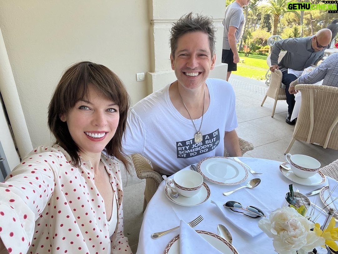 Milla Jovovich Instagram - I just can’t believe how lucky we are to be back in #cannes to support @amfar and the incredible work they do to raise money and awareness for AIDS and also COVID research. It’s been over 20 years that I’ve been working with this wonderful foundation and I’m so proud of all the amazing break throughs they’ve managed to fund over the years! #foundationforaidsresearch #cinemaagainstaids thanks @chrissbrenner for some of these awesome pics!!❤️💃🏻