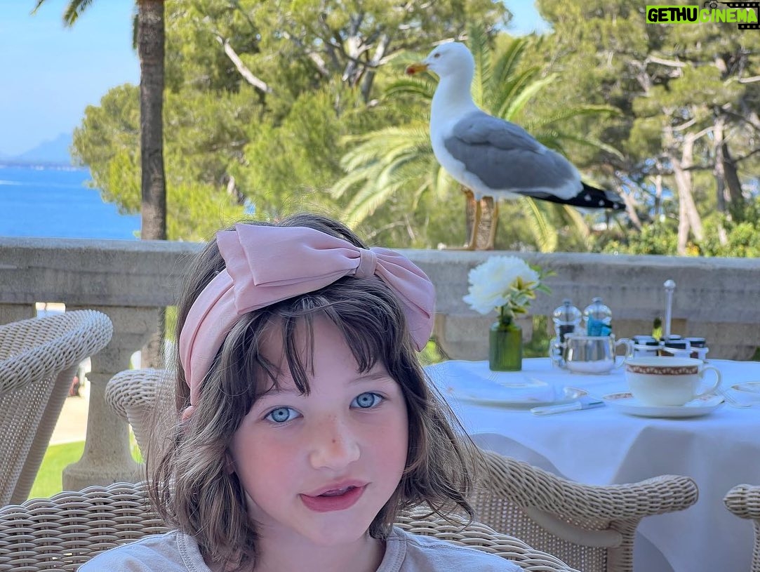 Milla Jovovich Instagram - I just can’t believe how lucky we are to be back in #cannes to support @amfar and the incredible work they do to raise money and awareness for AIDS and also COVID research. It’s been over 20 years that I’ve been working with this wonderful foundation and I’m so proud of all the amazing break throughs they’ve managed to fund over the years! #foundationforaidsresearch #cinemaagainstaids thanks @chrissbrenner for some of these awesome pics!!❤️💃🏻