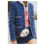 Nana Komatsu Instagram - CHANEL Cruise 2022/23 show
⛑🏁🏸🛼💜🤹🏻‍♀️⛵️

初夏の日差しを浴びながら、
今月行われたshowの舞台は…
モナコのモンテカルロ🏝
1910年代にガブリエル・シャネルがモナコ公国とその周辺地域を訪れた場所でもある。
インスピレーションに溢れた場所ともあって、より一層何か纏うものがある気がしました。

First lookの赤のツイードジャンプスーツとキャップスタイル、チェッカー柄はドンピシャ好み。次も楽しみ。

@chanelofficial
#chanelcruise