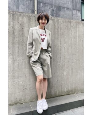 Song Ji-hyo Instagram - vs 바람💨💨