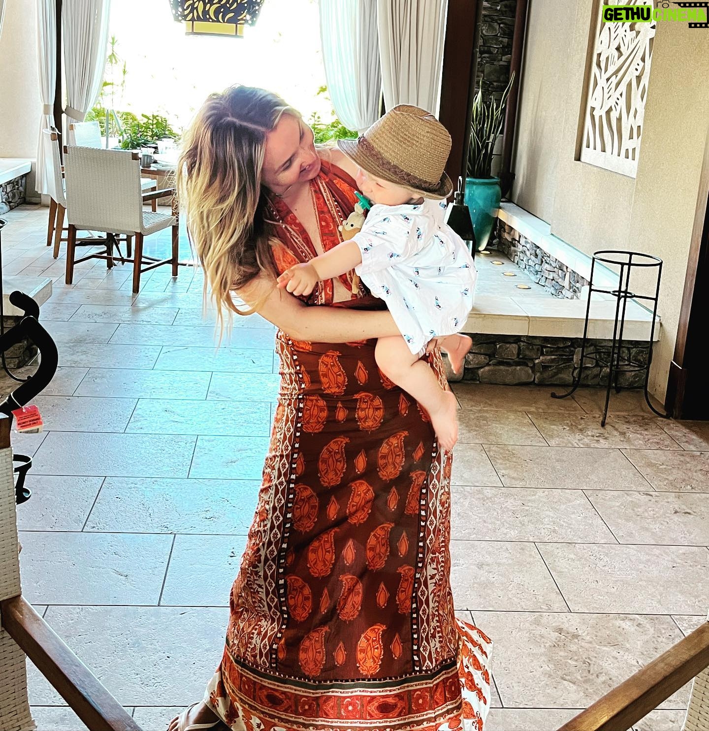 Camilla Luddington Instagram - Oh baby 🌴💚 #maui #hiatus