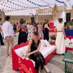 Georgina Amorós Instagram - Thank you @dior for the most magical show ❣️ #DiorCruise 

La música de Alberto Iglesias, la marea roja de bailarinas de @blancalioficial, la orquesta, @elyiy0 y @belenlopezflamenco  y la plaza a rebosar de claveles🌹 belleza, tradición y arte 🌹
Gracias @jesusdepaula por peinarme en el ave, entre risas y nervios, y @noeminohales por maquillarme en 10 minutos ✨
Y por supuesto @_._ka_._ @desireefina @diegobetancor …❤️‍🔥