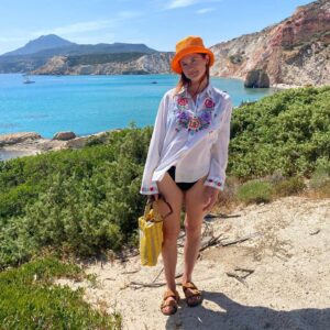 Bonnie Wright Instagram - full of love, feta, honey & the salty aegean sea🍯🌙