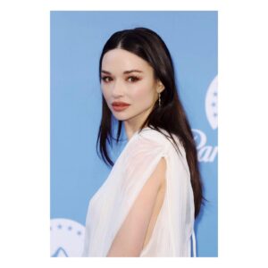 Crystal Reed Instagram - Happy and humble after my first return to the carpet. Sharing the stage with such immense talent had me all warm and giddy!  Thank you!
@sarahslutsky 
@ewtmakeup  @congtriofficial  @stuartweitzman  @effyjewelry  @judithleiberny  @dranettareszko  @beautopia_serena