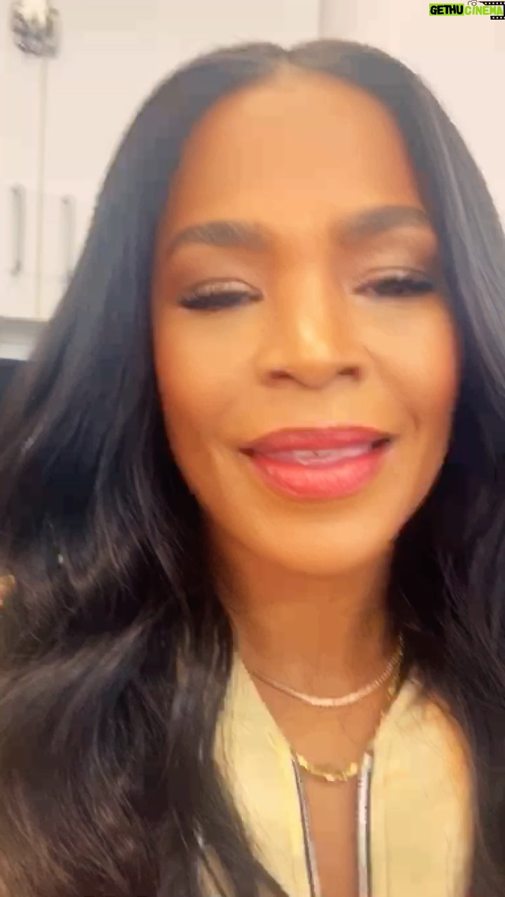 Nia Long Instagram - Happy Monday!!! #thebestmanfinalchapters 😘
