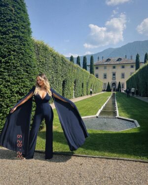 Kinsey Wolanski Instagram - The wedding of the century 💒 

Congrats to my amazing friends @heyraerae___ @benpatton you are so loved ❤️