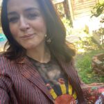 Caterina Scorsone Instagram - It’s been ROUGH folks. This is a pic from a simpler time. Sending you all some care and tenderness. Don’t let the bastards grind you down. #illegitiminoncarborundum