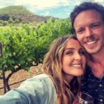 Camilla Luddington Instagram - California vineyards. 🤗 🍷 #hiatus #grapes
Q- If we did an episode of #greysanatomy at one.. which character would drink the most?? 🤣🤷‍♀️ answer in the comments!