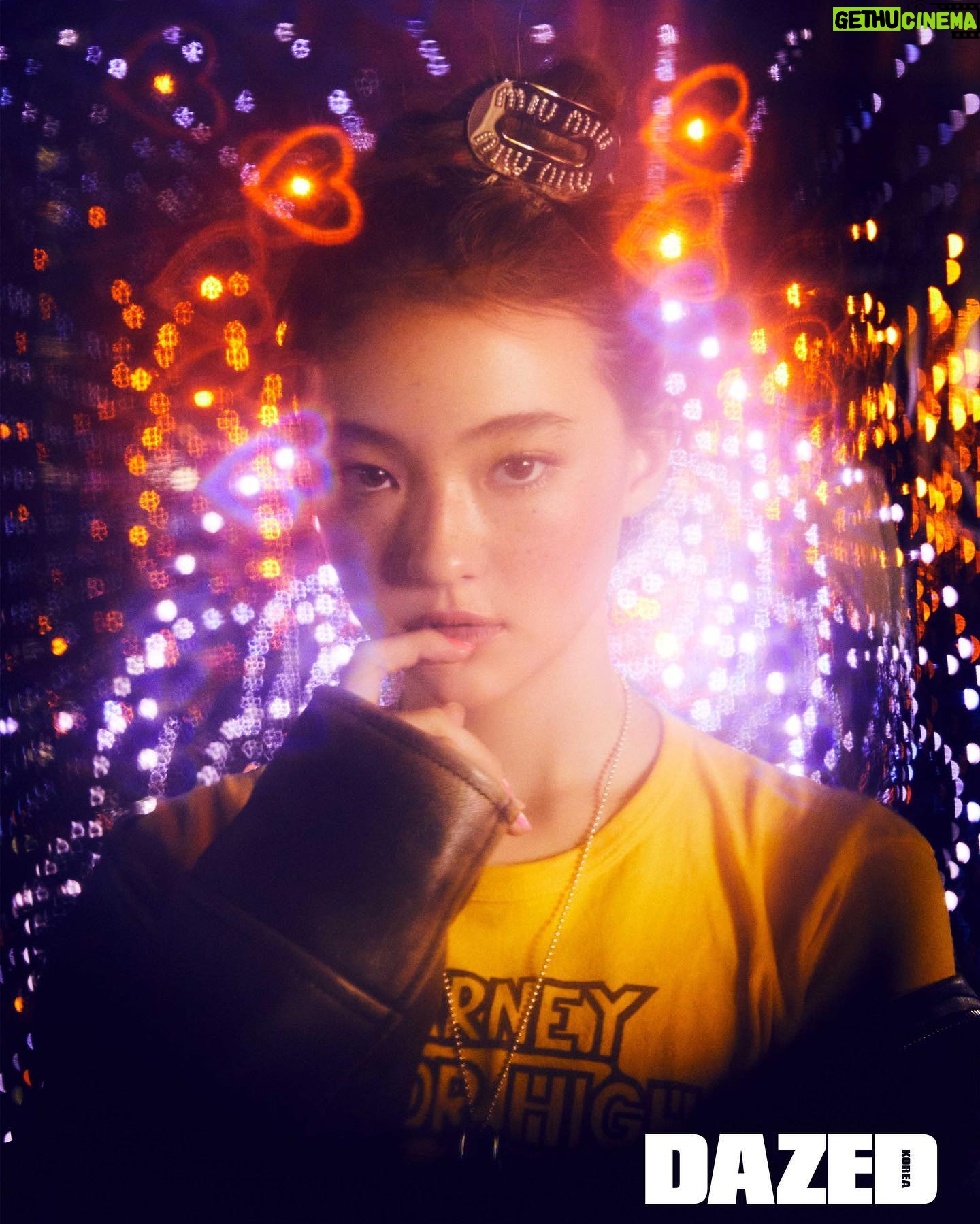 Ella McKenzie Instagram - 나의 오늘은, 엘라 그로스.
Me today, Ella Gross.
Editor Oh Yura
Creative Director Geeeun
Photography Kim Heejune
Art Kang Joohyun
Hair Lee Seonyeong
Makeup Lee young
Nail Park Eunkyung at Unistella
Assistant Park Mooseong