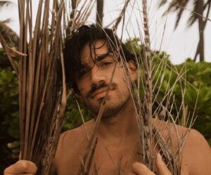 Georgina Amorós Instagram - Getting used to the island life🦋 @anantarakihavah 🤍