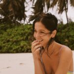 Georgina Amorós Instagram - Getting used to the island life🦋 @anantarakihavah 🤍