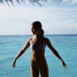 Georgina Amorós Instagram – Getting used to the island life🦋 @anantarakihavah 🤍