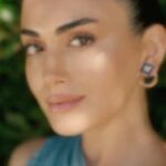 Özge Yağız Instagram - 🪄
@eleledergisi #eleledergisi @gigiiscom 
Yayın Direktörü: @k.ferhankaya 
Genel Yayın Yönetmeni: @gozdekaynak_ 
Video: @uzaykabuli
Video Asistanı: @viso_vid
Dijital Proje Koordinasyonu: @baliskan 
Röportaj: @simayengur 
Fotoğraf: @emreyunusoglu_ @tilkiyapim
Styling: @arslanerseyma 
Saç: @mutluahmet.sinan 
Makyaj: @serhatsenn 
Fotoğraf Ekibi: @arslansinanarslansinan, @yurtbayenes 
Styling Asistanı: #GüneşDoğan 
Makyaj Asistanları: @itsardagurdal, @buketozx 
Retouch: @yurtbayenes
Mekan için; @cubuklu29’a teşekkür ederiz.