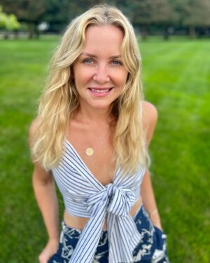 Jessica Capshaw Instagram - Thank you, thank you, thank you for all of the beautiful, kind, thoughtful, funny, fun, and lovely birthday wishes sent my way!! It was a beautiful day in Leo season and I felt true love all around me...

"When you feel a peaceful joy, that's when you are near truth." - Rumi