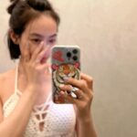 Victoria Song Instagram - just a souvenir…🌞