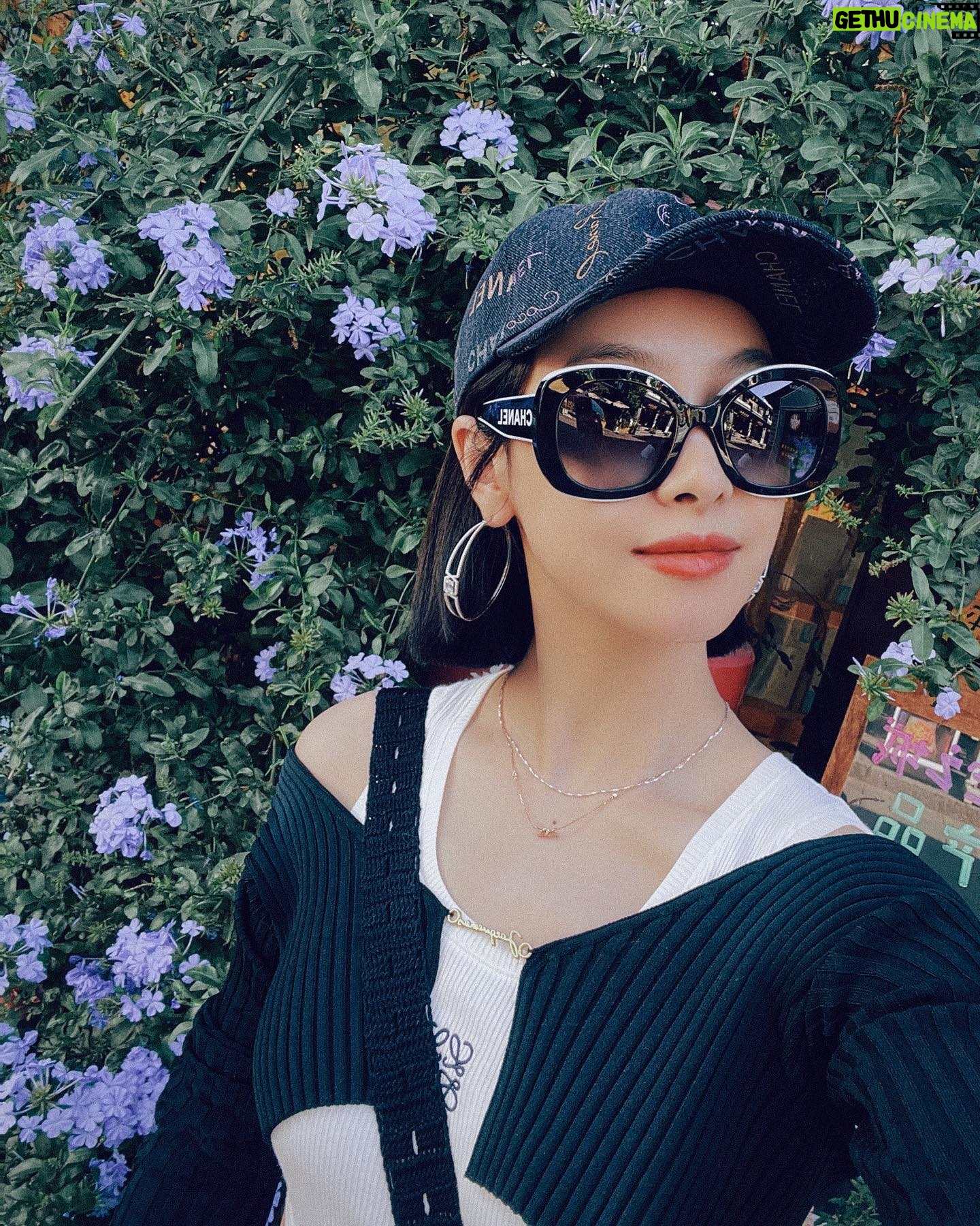 Victoria Song - 99.5K Likes - 大理古城☀️