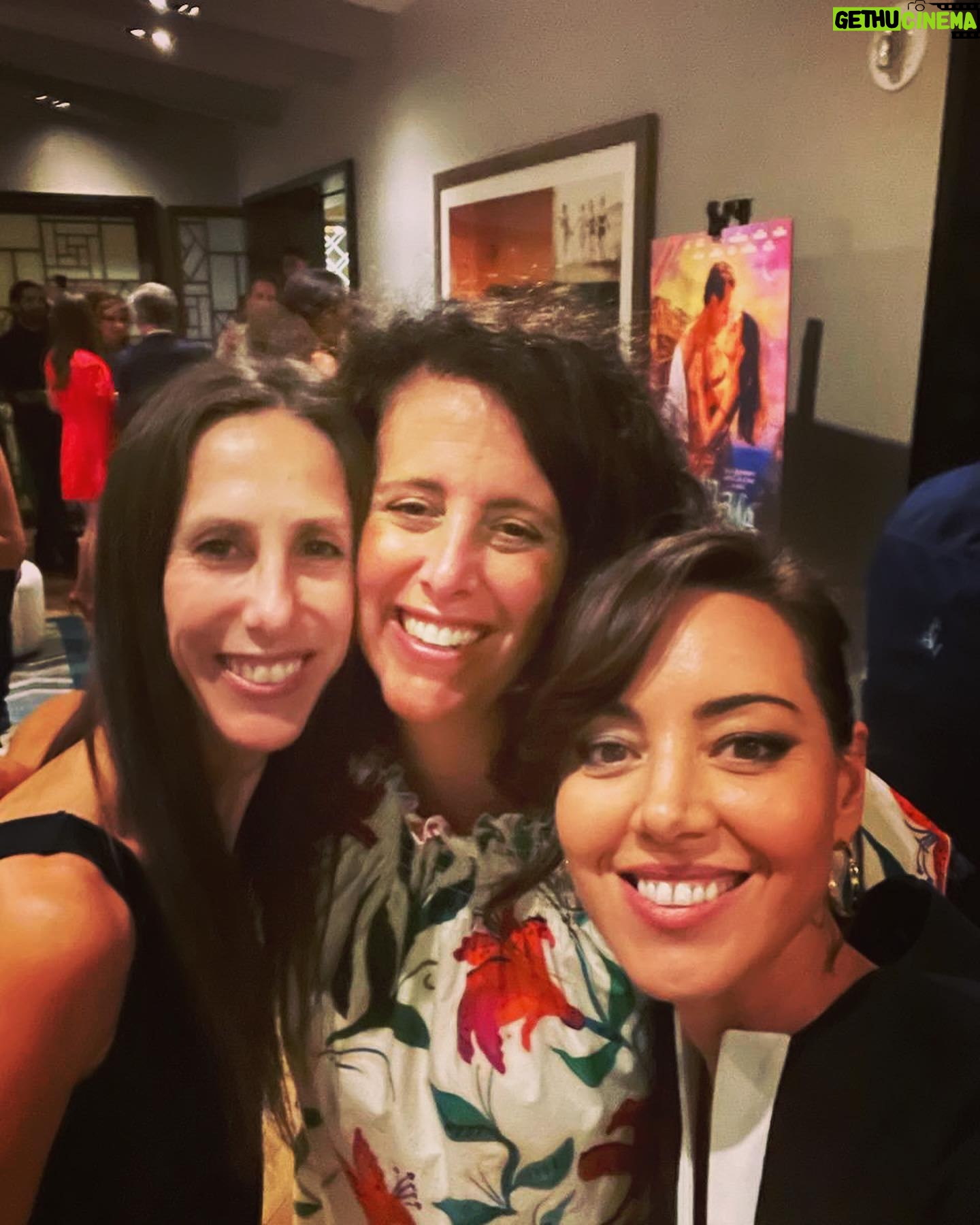 Aubrey Plaza Instagram - Last night at the Spin Me Round premiere!!! Out this weekend in theaters and streaming on @amcplus @ifcfilms 🍝