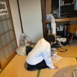 Asami Mizukawa Instagram - MIRRORLIAR FILMS Season4
『おとこのことを』公開まであと4日🎬

撮影前日。
装飾されていくおとこの部屋にて。
脚本とにらめっこ。
ずっとにらめっこ。