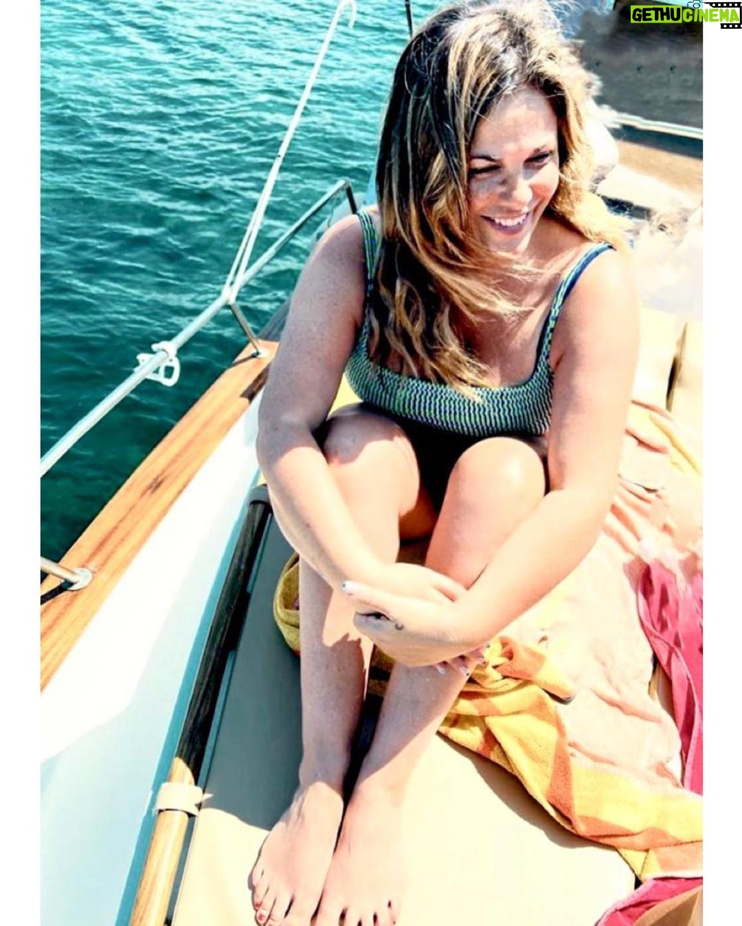 Vanessa Incontrada Instagram - Continua e continua lβ estate πππβΊοΈβΊοΈ