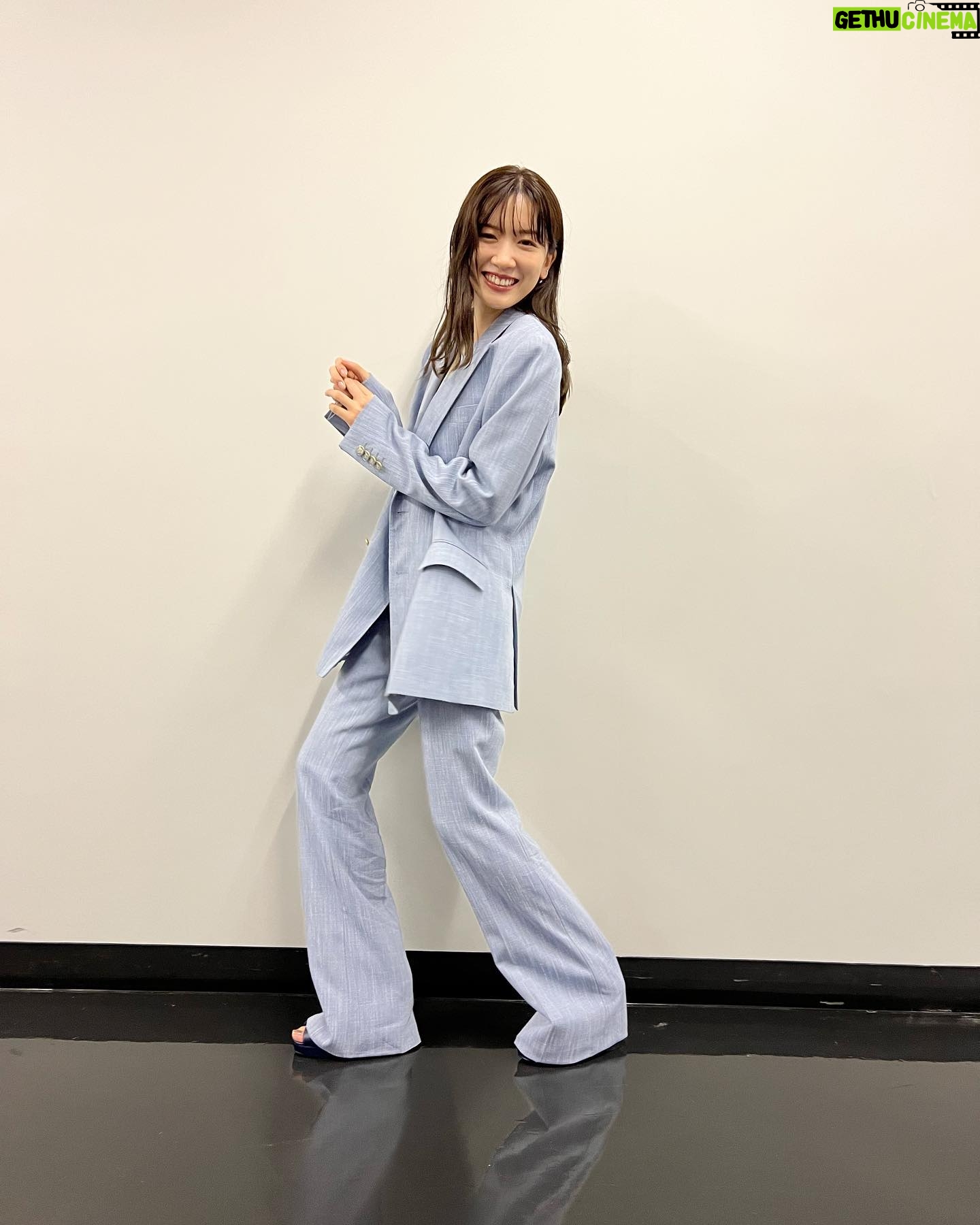 Mei Nagano Instagram - ・
とっても好みなthree-piece👗🤍
チームドリポニでTGCでした☺︎
あと3日で最終回。
見届けてくださいまし🦄
