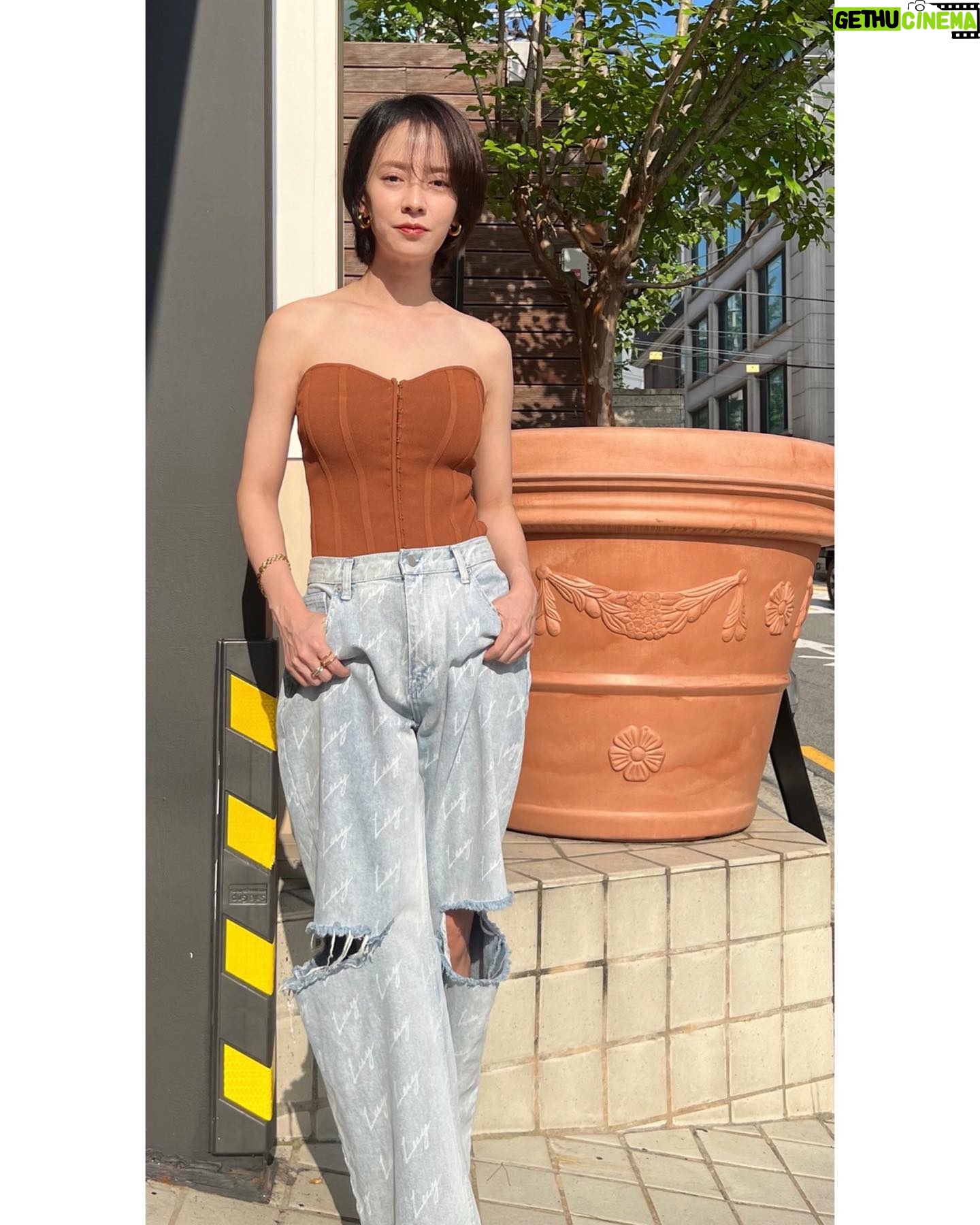 Song Ji-hyo - 505.6K Likes - 어느 여름날..