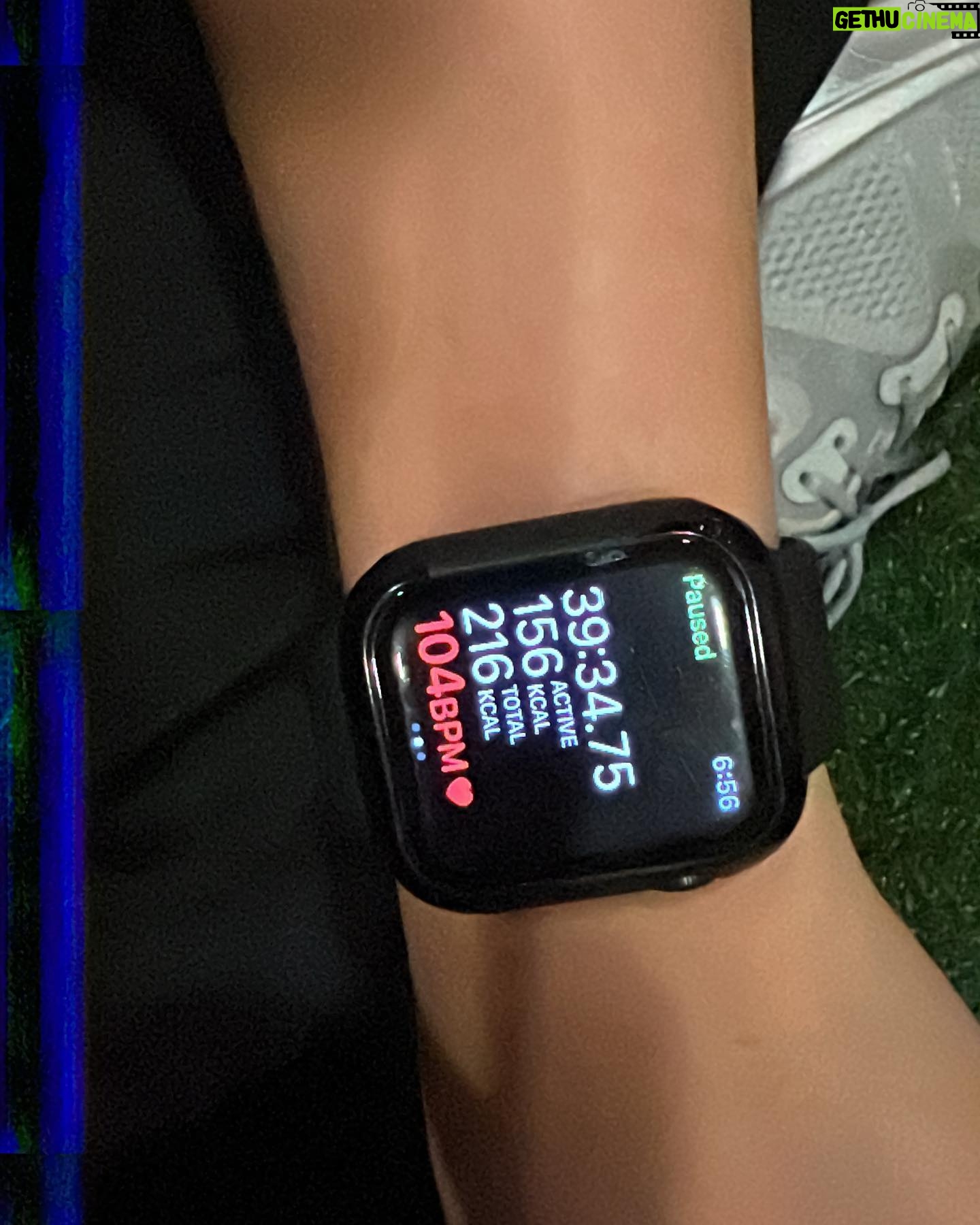 Julia Montes Instagram - Done with my first session with coach @leandrocabrera__ @fitnessmobil #welcomeback #fitness