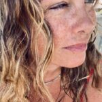 Vanessa Incontrada Instagram - Ultimo bagno di settembre ☺️
Besitos 😙🦋