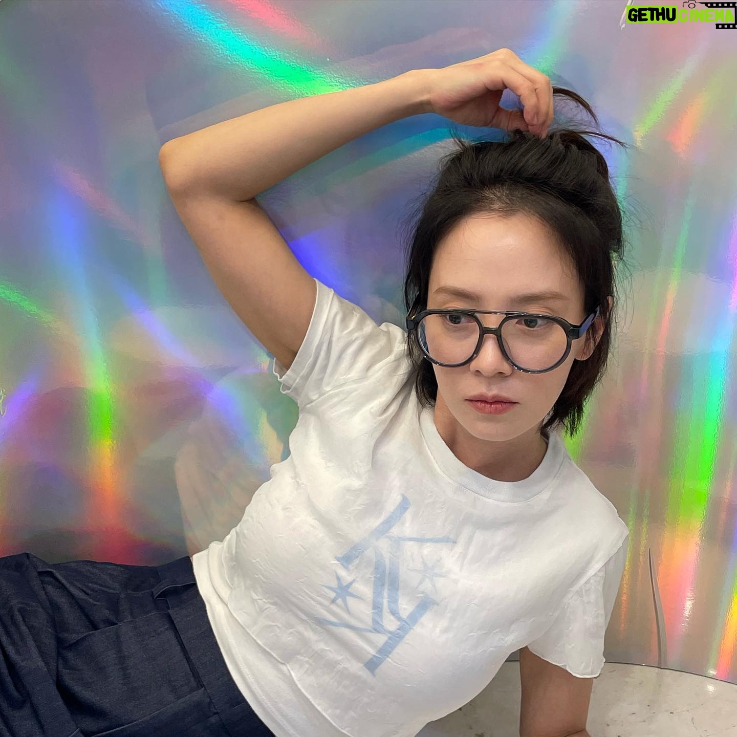 Song Ji-hyo - 445.3K Likes - 🤓🤓