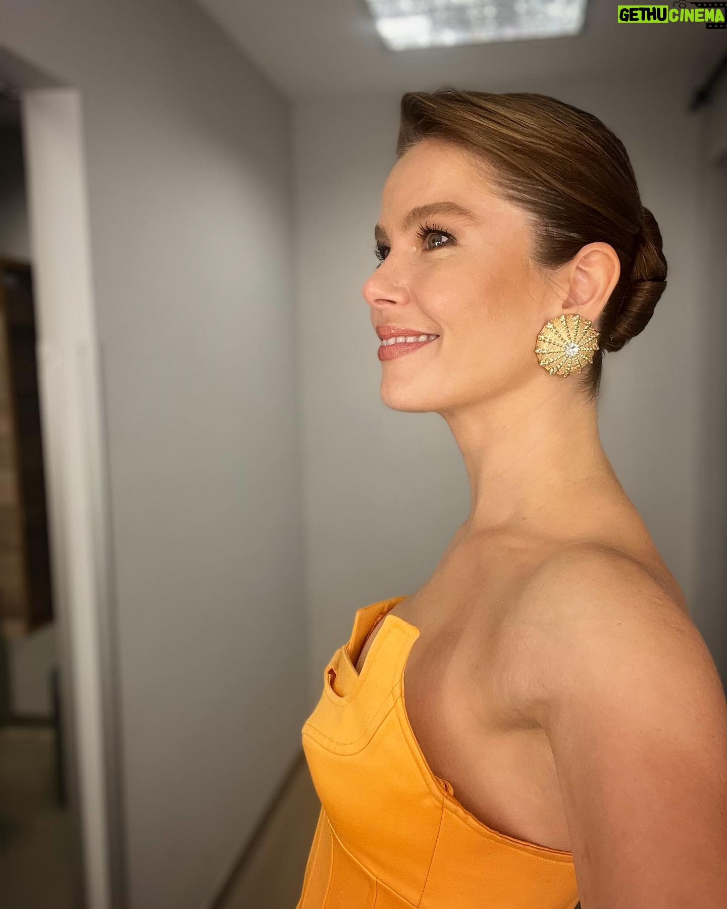 Burcu Biricik - 396.4K Likes - DΓΌn de bΓΆyleydik π§‘π§‘ #DenizBank βοΈπ₯
SaΓ§ canΔ±mm @umit_ada
Makyaj cicoΕumm @pekerdilek
Elbisemm @hakaanyildirim β¨
Styling canΔ±mmm @birdelininhatiradefteri π§‘ @hakanbahar0
KΓΌpelerim @the_ninon π