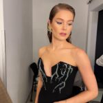 Burcu Biricik Instagram - Yeni bir heyecana yelken açtık. O zaman YELKENLER FORA ❤️✨🙏 #DenizBank ⚓️💥
Saç @burhancilgin 
Makyaj @cananhzl 
Şahane elbisem @hakaanyildirim 
Styling @nazlikayran & @ekinsuoktar
Küpelerim @begumkhan 🤘🤘