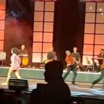 Chelsy García Instagram – Me sentí muy honrada de abrir este concierto de #BachatasYBoleros , con esta canción que representa tanto para la mujer dominicana y la bachata ; en el Hotel Jaragua junto a  grandes artistas de nuestra bachata; como Frank Reyes, El Jabarito de Lares, Leonardo Paniagua, José Manuel Calderón,  Ramón Torres, Alexandra y Luis Segura; así mismo, de trabajar con el gran Mártires de León y @davicitoparedes @martiruay con todos sus músicos. ¡Fue una experiencia única!