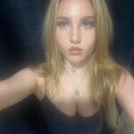 Ella Anderson Instagram - 3.3 million?!??! you guys blow my mind appreciate you all to pieces