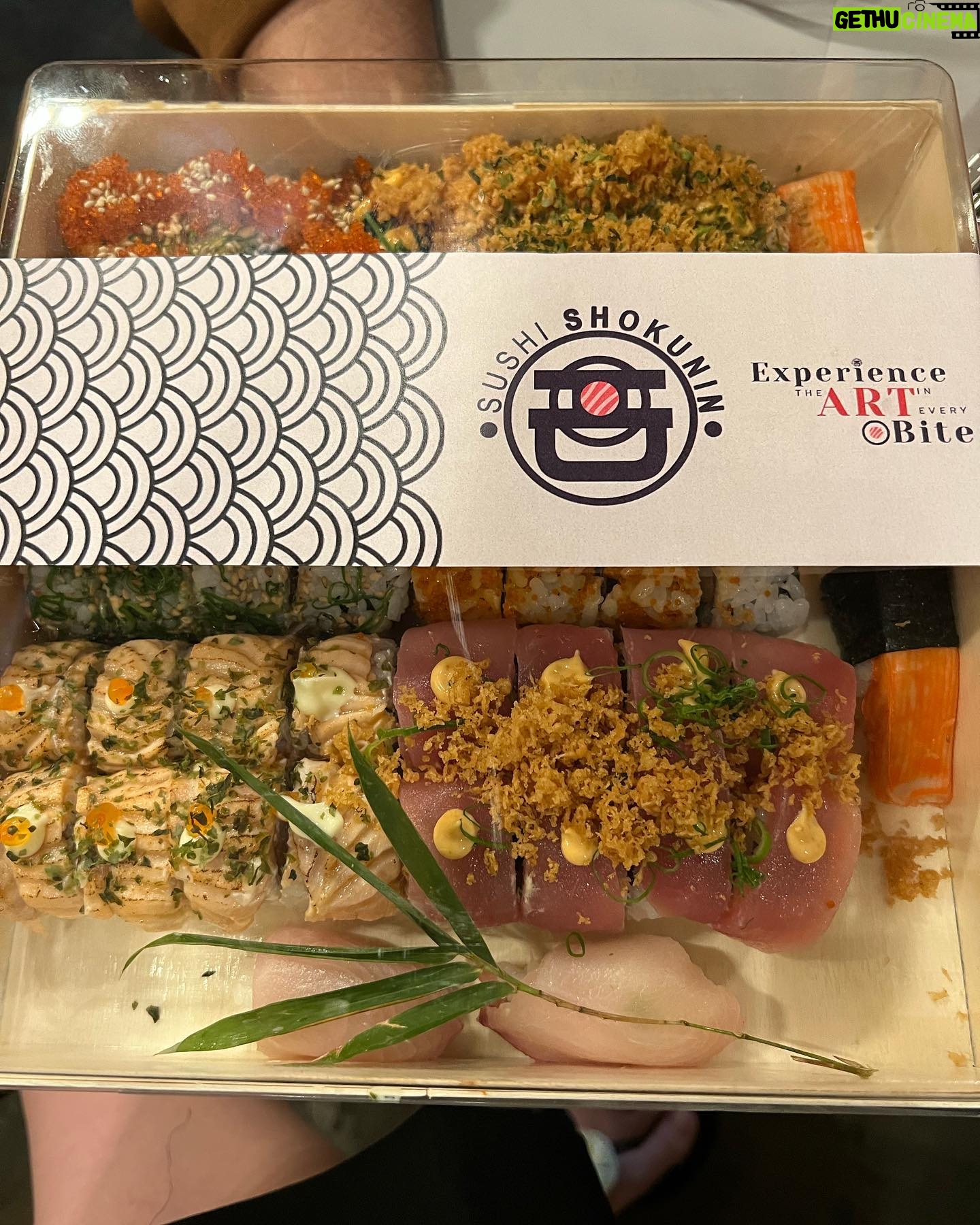 Julia Montes Instagram - what a great food experience @sushishokuninbychefmigs … 👌🏻🥰 a day with kuya @macmerla ❤️