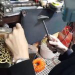 Sare Bayat Instagram - .
بازدید ساره بیات از کارگاه #قلمزنی
.
video: @ehsan_jaberi
.
#ساره_بیات #سفیر_صنایع_دستی #حمایت_از_کالای_ایرانی
#sarehbayat #sareh_bayat