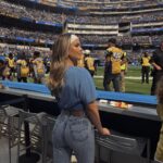 Kinsey Wolanski Instagram – Football sundays > 

Hair by the amazing @kacey_welch @thekaceywelchmethod