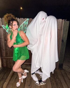 Sofie Dossi Instagram - don’t tinker with my bell🧚‍♀️