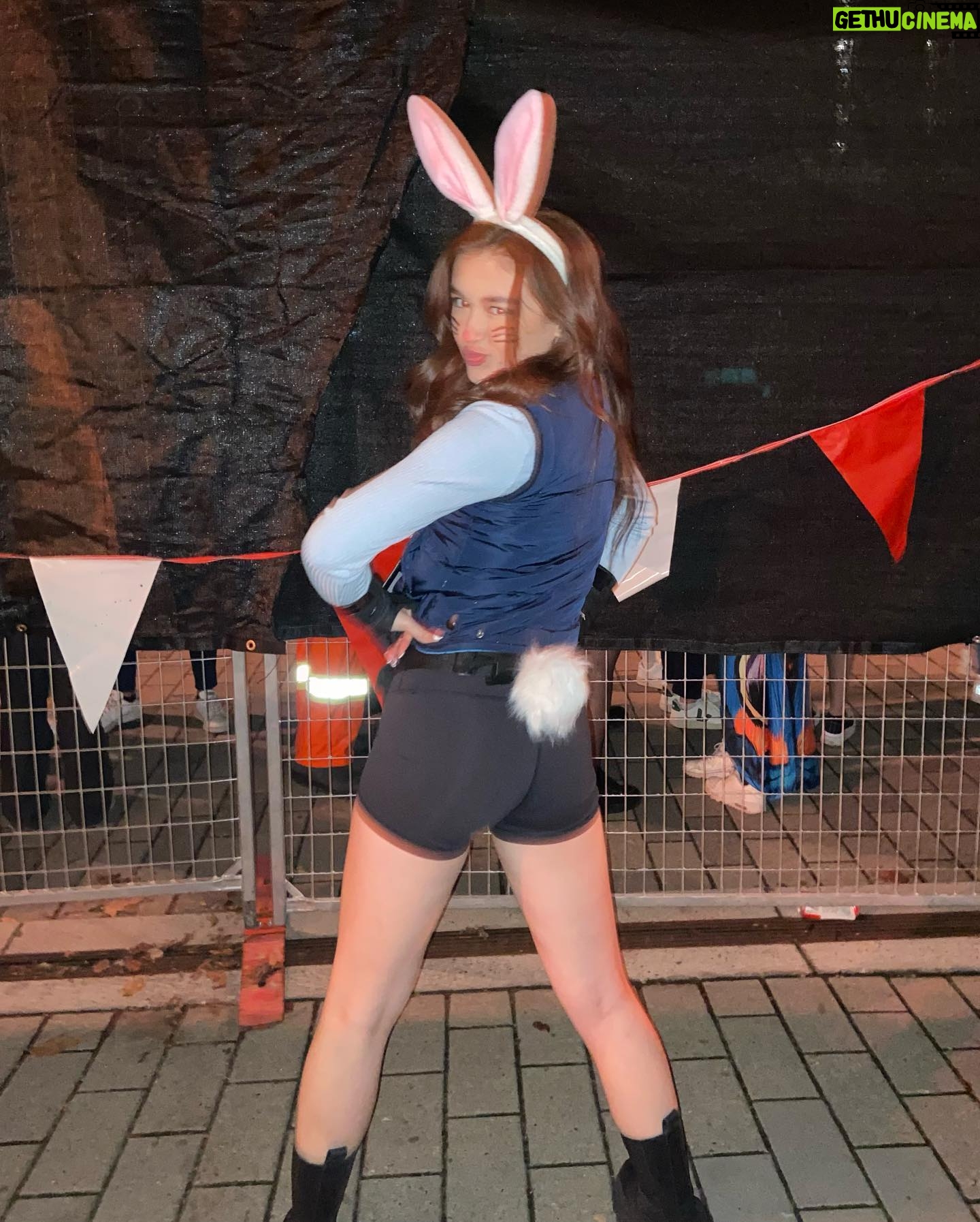 Anna Cathcart Instagram - happy halloweekend from little red and the wolf and officer judy hopps🐺✨🌹🧺🐰🥕