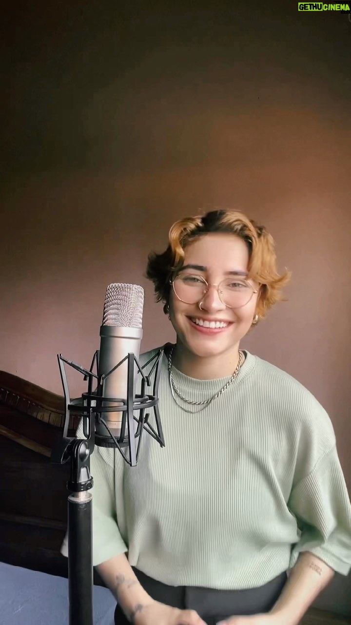 Sheryl Rubio Instagram - 驴Me explicas lo talentosa de que es @gudnana? Gaby y yo salimos del chat*** esta canci贸n es toda tuya. 馃ス鉂わ笍