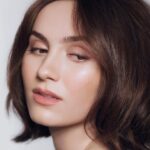 Maude Apatow Instagram – glow courtesy of #luminoussilk @armanibeauty ✨😤❤️