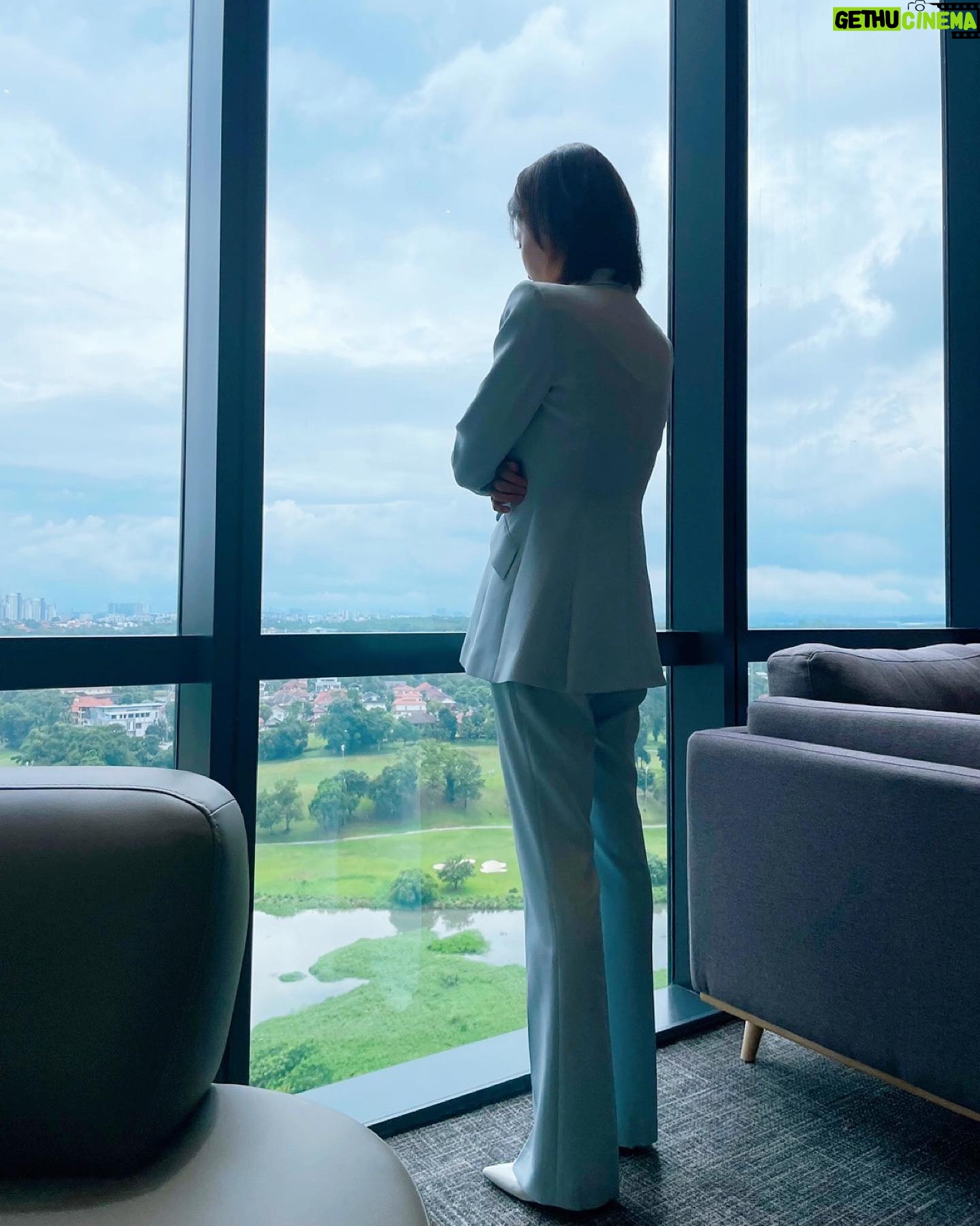 Song Ji-hyo - 398.9K Likes - See You Tomorrow😎