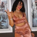 Chelsy García Instagram - Wakanda Forever🐆💜 20 de 10 Pa’ la película. Sin desperdicio. Gracias a @caribbeancinemasrd por la invitación.

Mi Outfit es de @sandy.fashion.usa 😍
📸 @elvysjoe