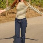 Bonnie Wright Instagram - Go Gently field trip to Cooper Mountain Vineyards 🍷🍇 join me on a day out learning about winemaking and organic   biodynamic farming practices. I love good wine and @coopermountainvineyards is the wine we drank at our wedding!! Make sure you watch the episode till the end to see some unshared photos of our wedding! Link in stories